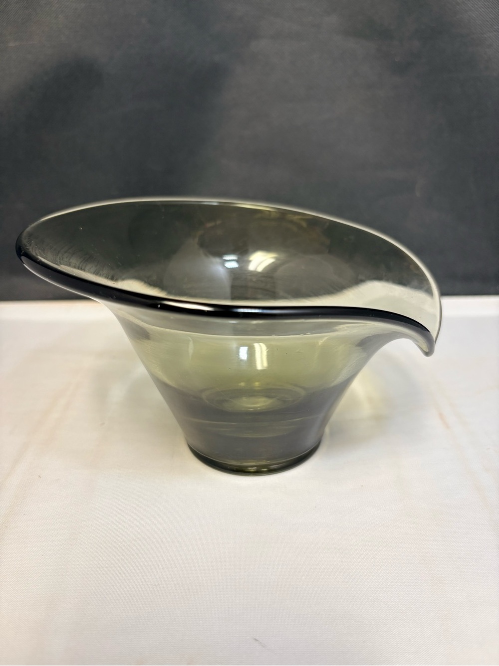 Vintage MCM Viking Glass Epic Lipped Bon Bon Bowl Candy Dish Smoke #1144